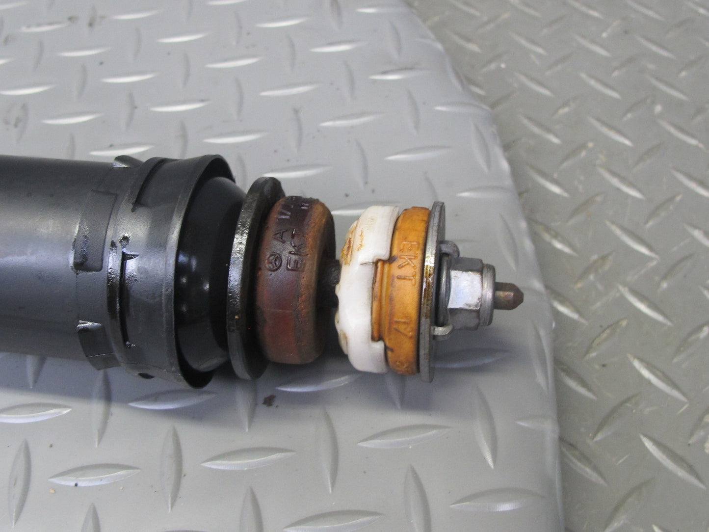 2012-2020 Mercedes R172 SLK SLC Rear Left & Right Side Shock Strut Absorber Set