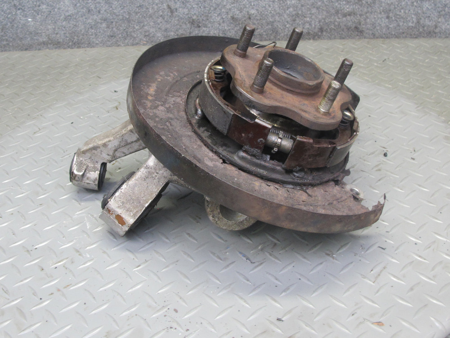91-96 Nissan Z32 300ZX NON Turbo Rear Right Spindle Knuckle Wheel Hub OEM