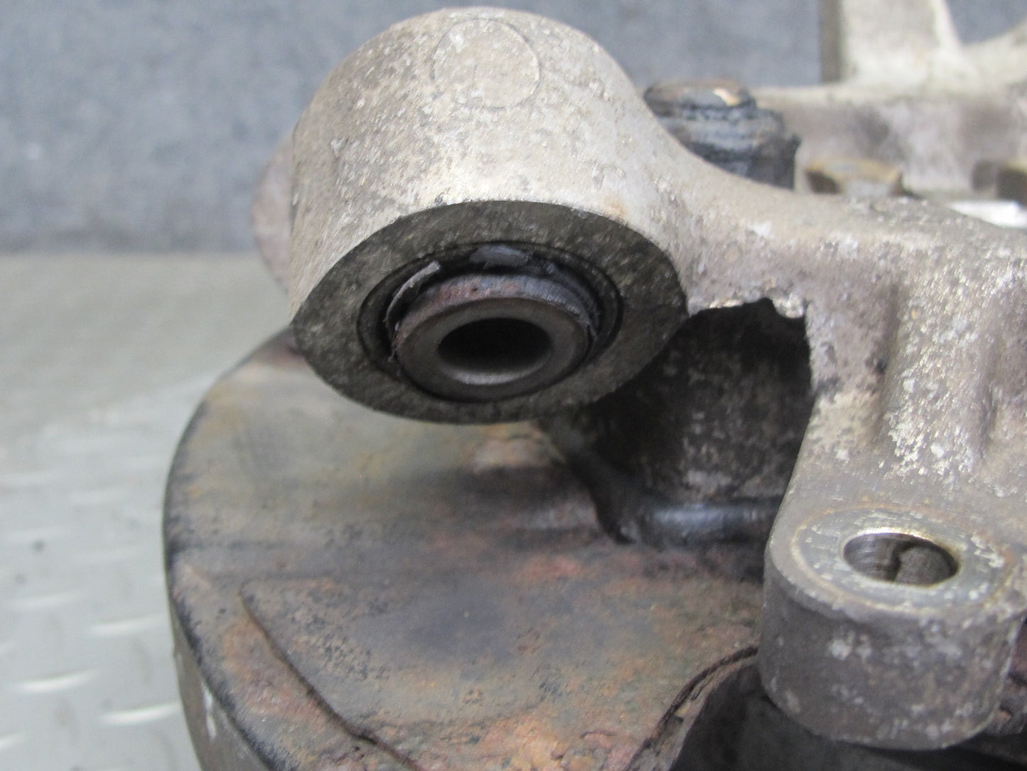 91-96 Nissan Z32 300ZX NON Turbo Rear Right Spindle Knuckle Wheel Hub OEM