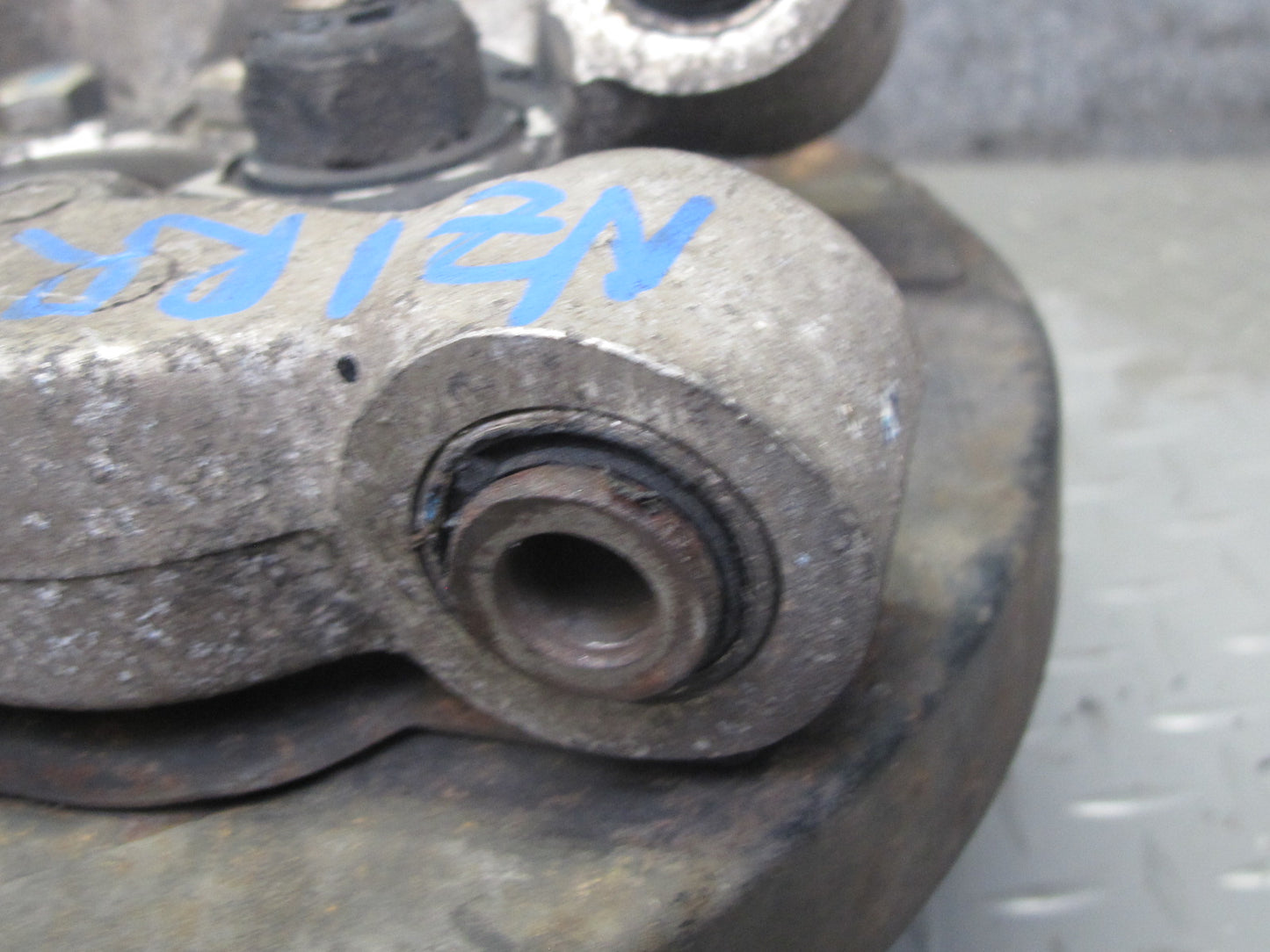 91-96 Nissan Z32 300ZX NON Turbo Rear Right Spindle Knuckle Wheel Hub OEM