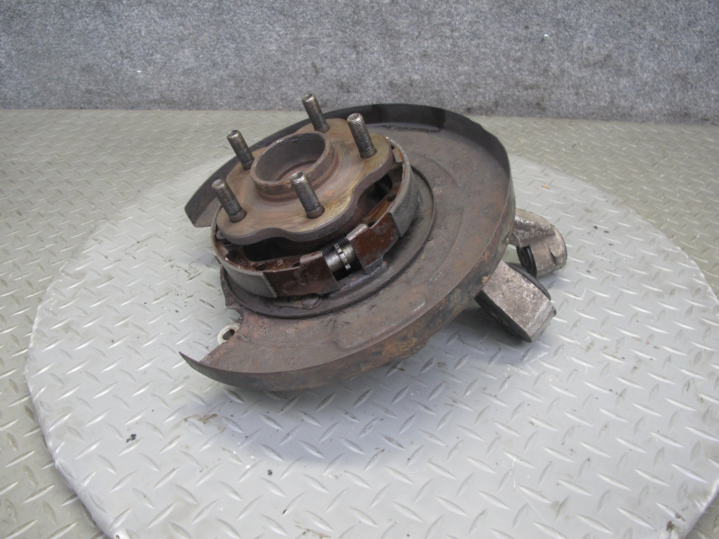 91-96 Nissan Z32 300ZX NON Turbo Rear Left Spindle Knuckle Wheel Hub OEM