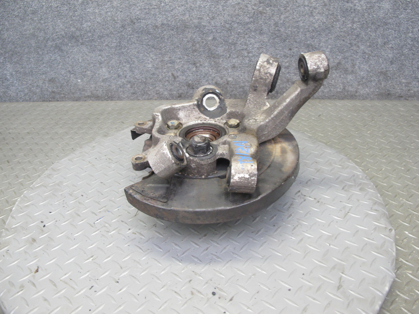 91-96 Nissan Z32 300ZX NON Turbo Rear Left Spindle Knuckle Wheel Hub OEM