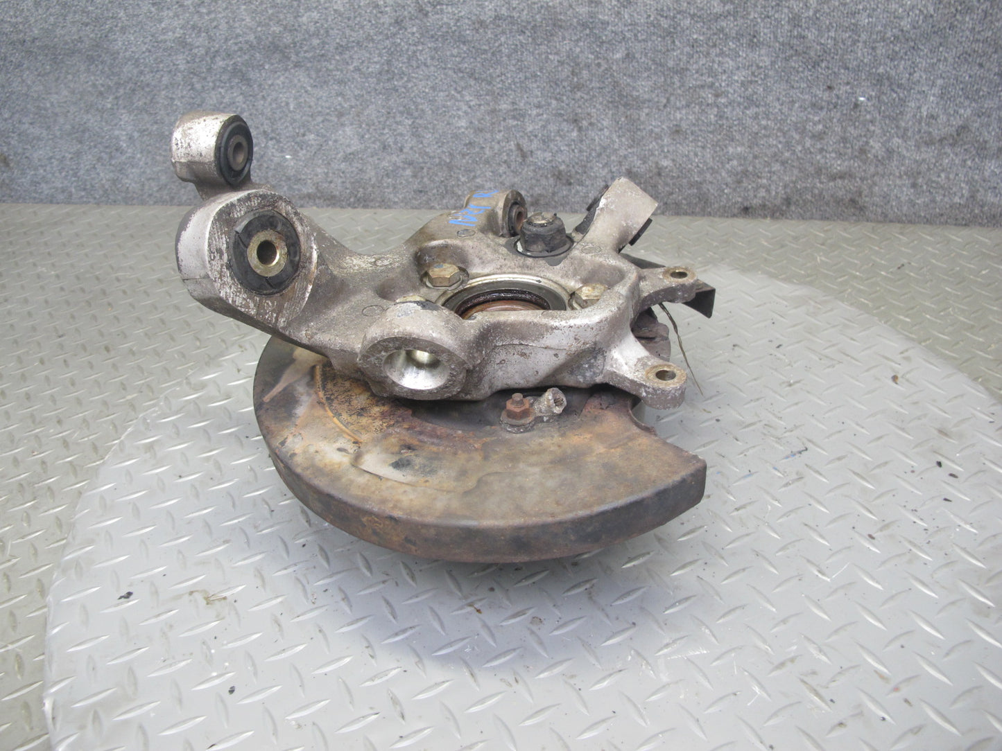 91-96 Nissan Z32 300ZX NON Turbo Rear Left Spindle Knuckle Wheel Hub OEM