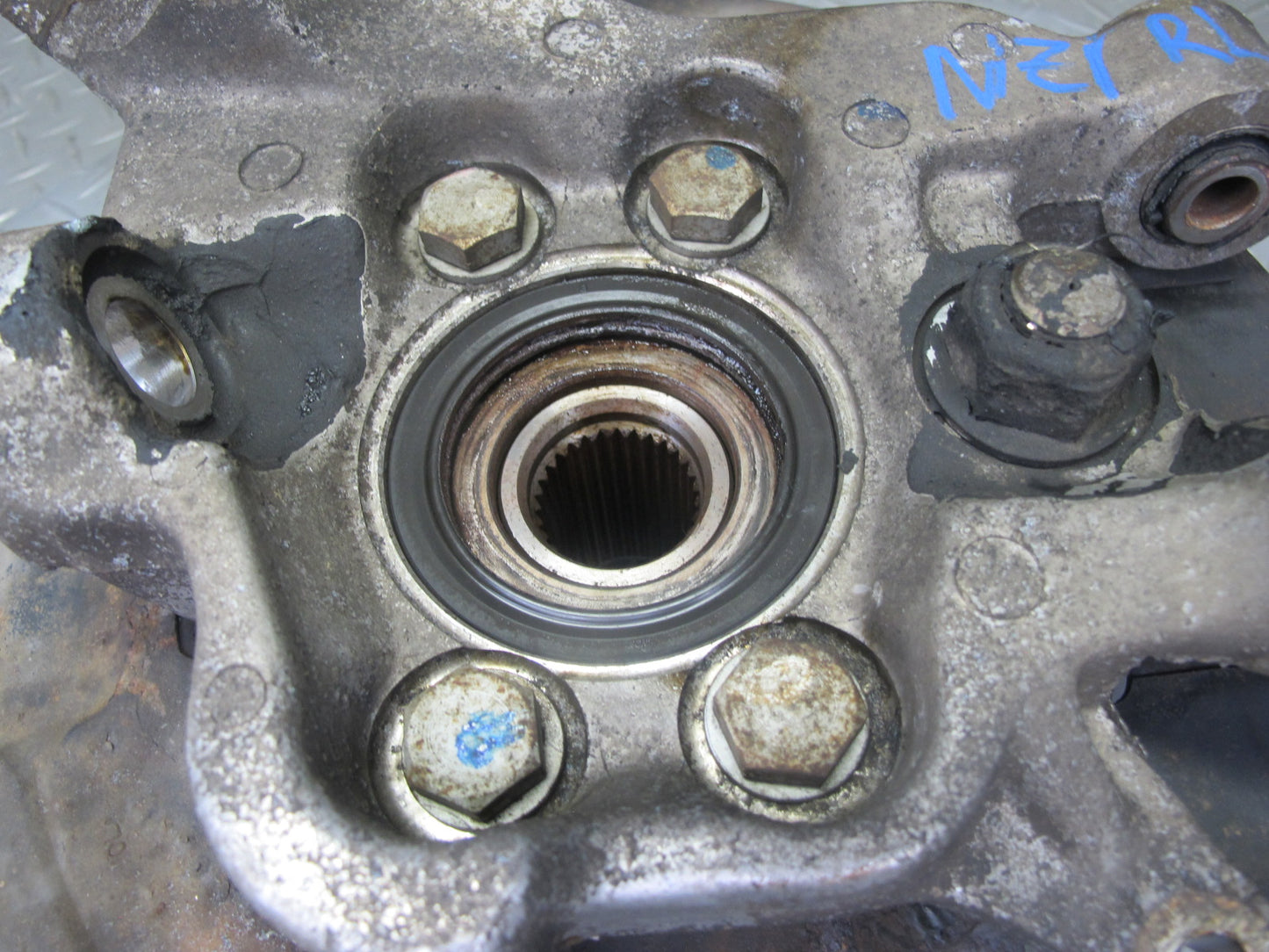 91-96 Nissan Z32 300ZX NON Turbo Rear Left Spindle Knuckle Wheel Hub OEM