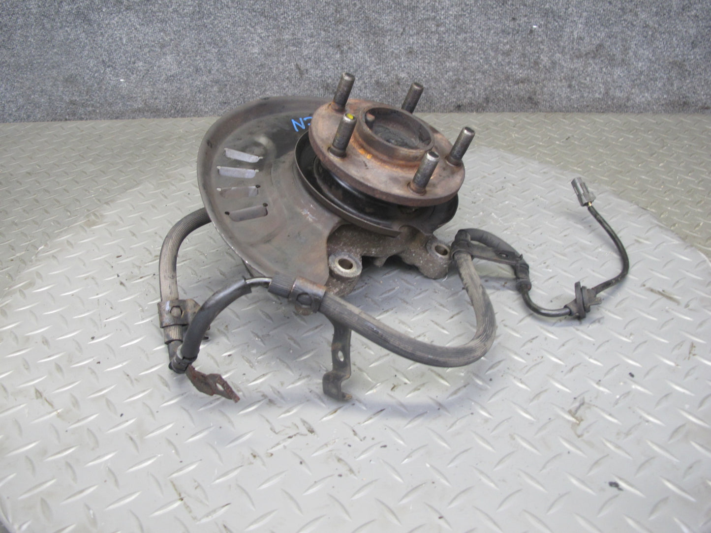 92-96 Nissan Z32 300ZX NON Turbo Front Left Spindle Knuckle Wheel Hub OEM