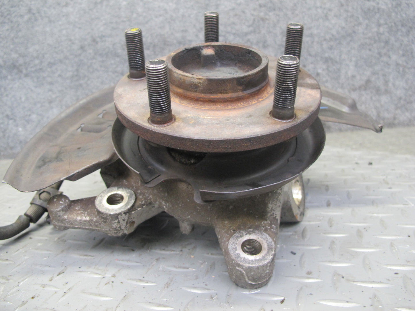 92-96 Nissan Z32 300ZX NON Turbo Front Left Spindle Knuckle Wheel Hub OEM