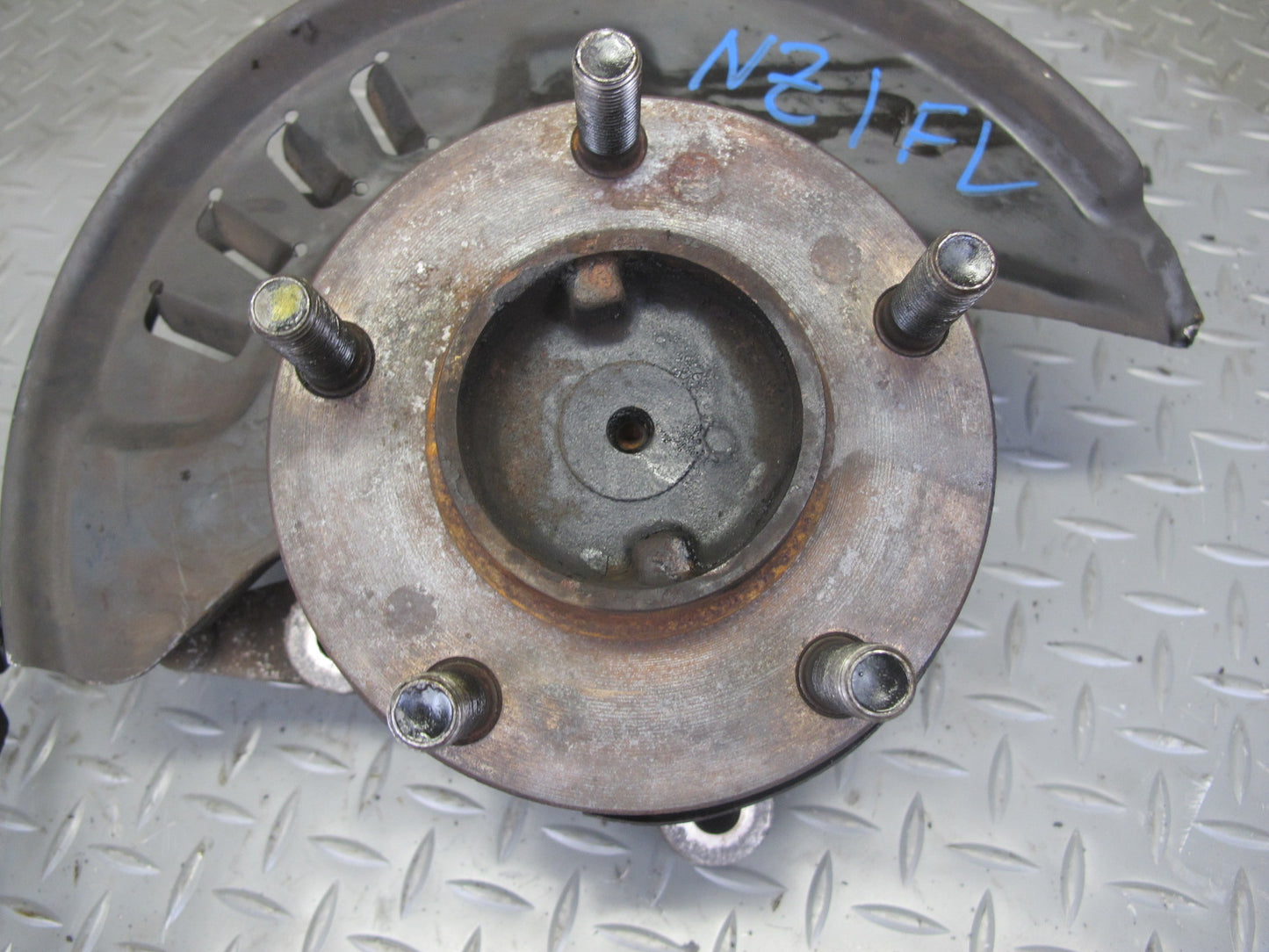 92-96 Nissan Z32 300ZX NON Turbo Front Left Spindle Knuckle Wheel Hub OEM