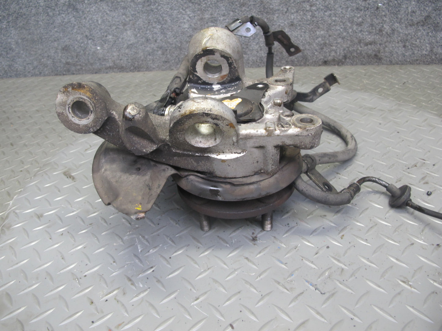 92-96 Nissan Z32 300ZX NON Turbo Front Left Spindle Knuckle Wheel Hub OEM
