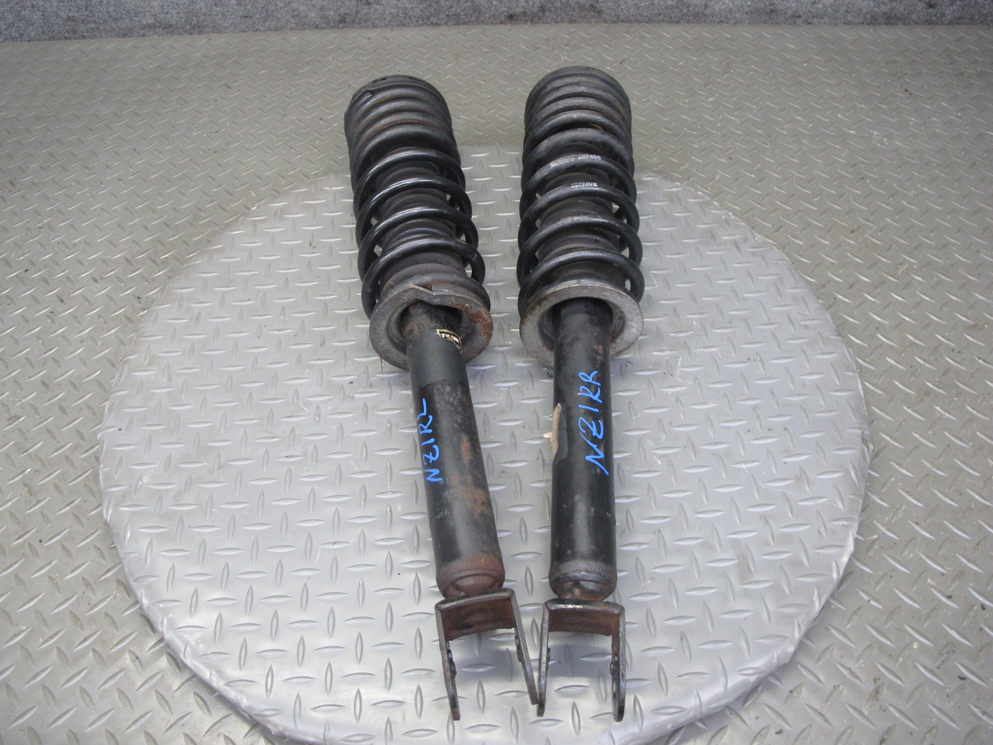 90-96 Nissan Z32 300ZX NON Turbo 2+2 Set of 2 Rear Strut Shock Absorber OEM