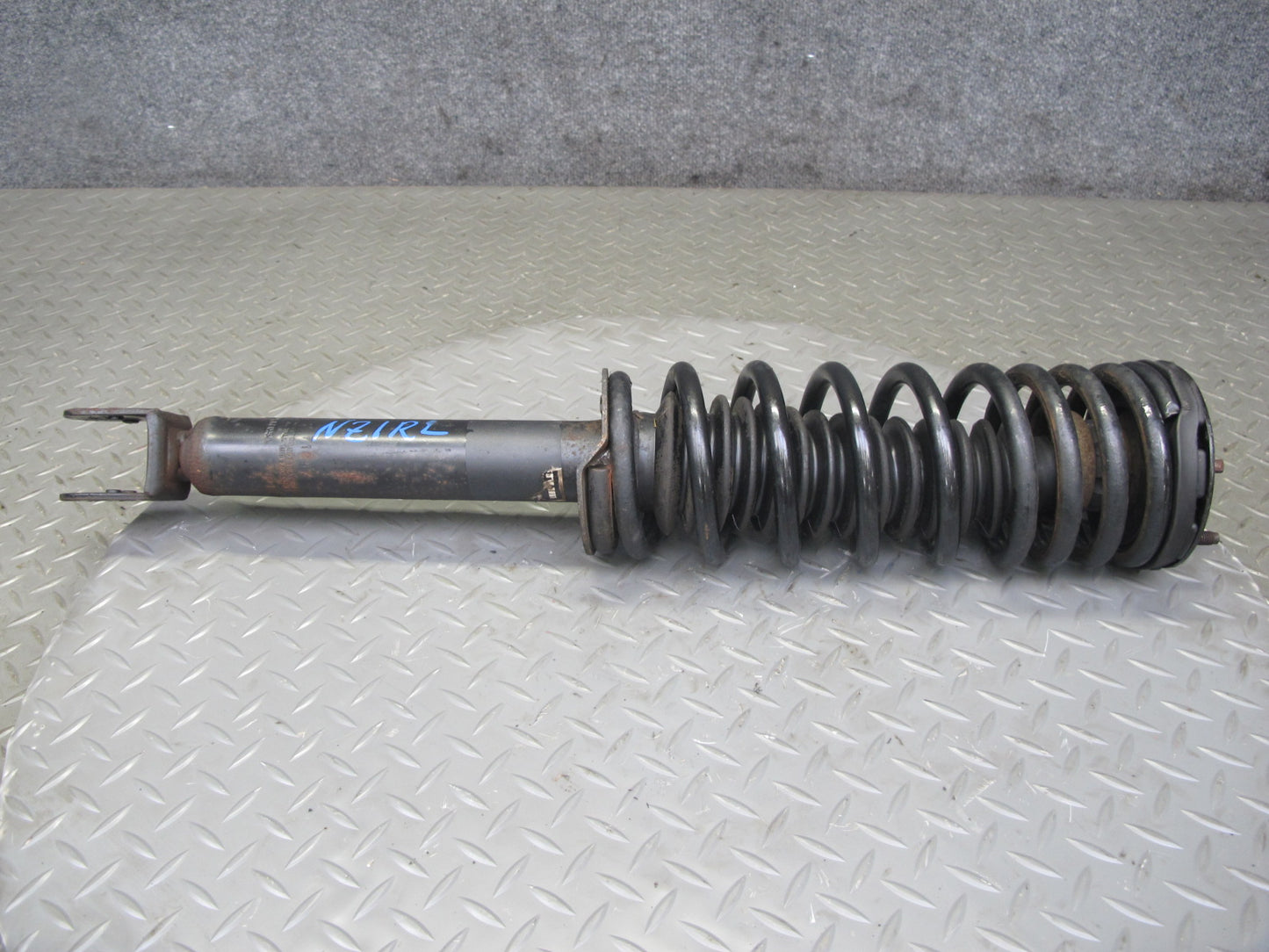 90-96 Nissan Z32 300ZX NON Turbo 2+2 Set of 2 Rear Strut Shock Absorber OEM