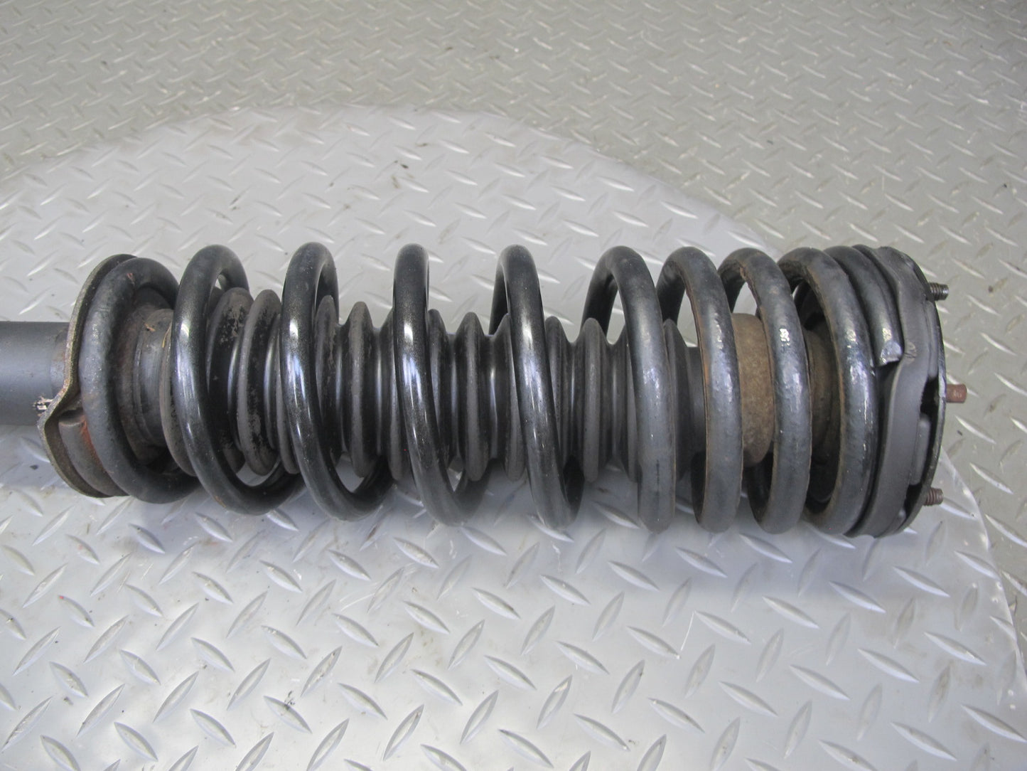 90-96 Nissan Z32 300ZX NON Turbo 2+2 Set of 2 Rear Strut Shock Absorber OEM