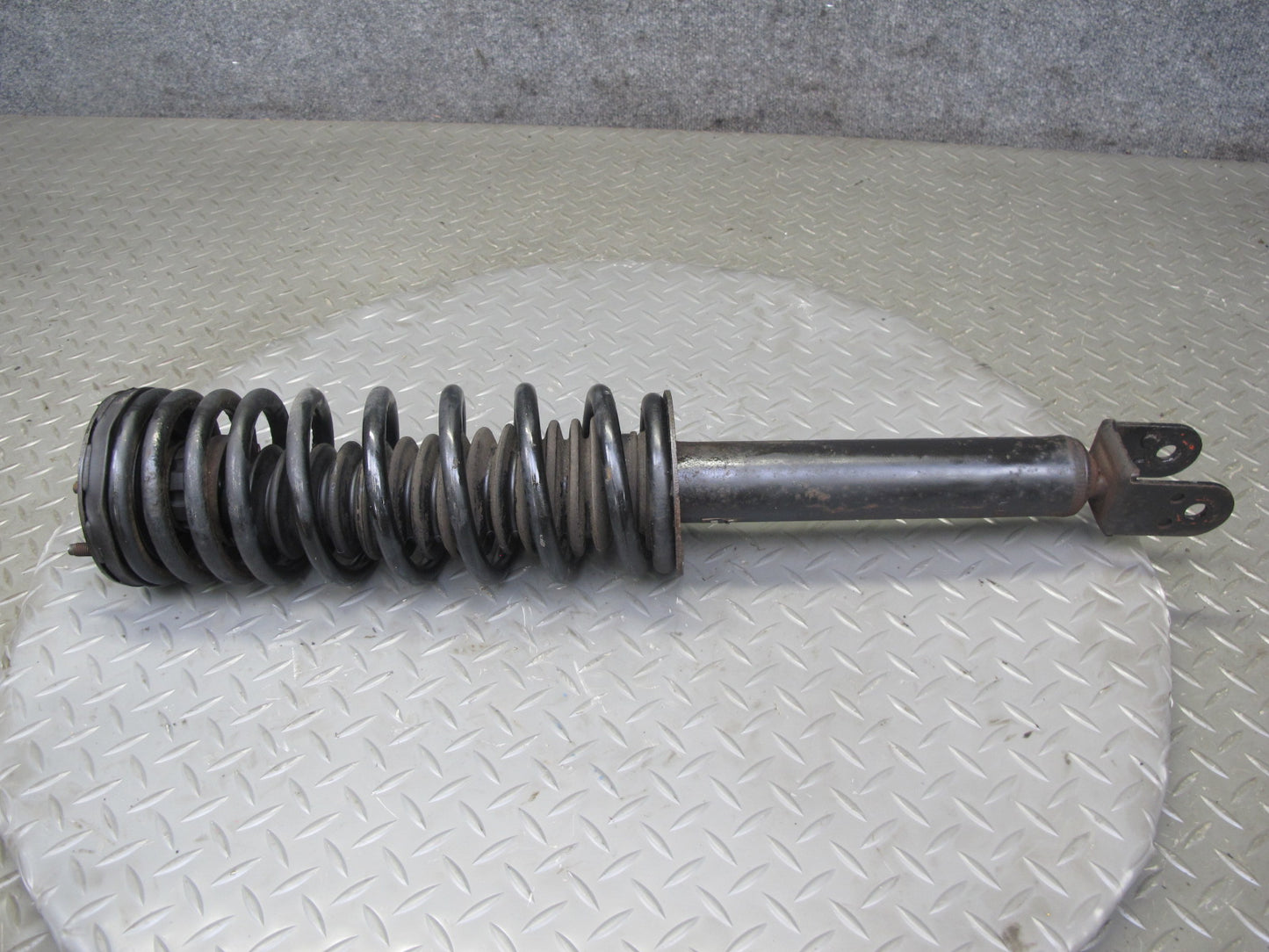 90-96 Nissan Z32 300ZX NON Turbo 2+2 Set of 2 Rear Strut Shock Absorber OEM