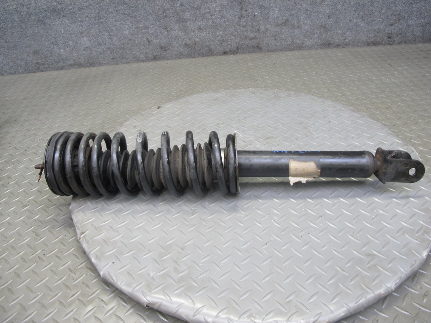 90-96 Nissan Z32 300ZX NON Turbo 2+2 Set of 2 Rear Strut Shock Absorber OEM