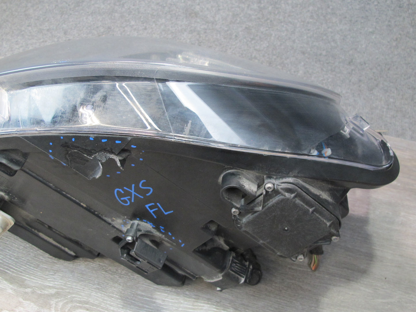 2010-2014 BMW E71 E72 X6 Front Left Adaptive Xenon HID Headlight Lamp w Ballast