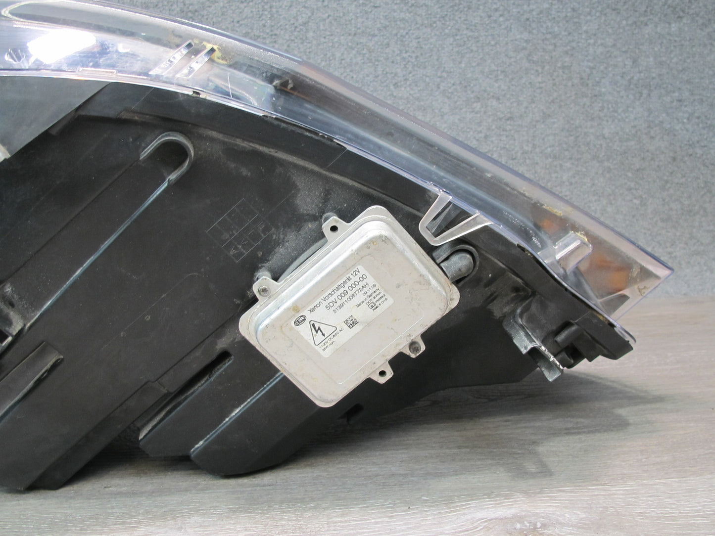 2010-2014 BMW E71 E72 X6 Front Right Adaptive Xenon HID Headlight Lamp w Ballast