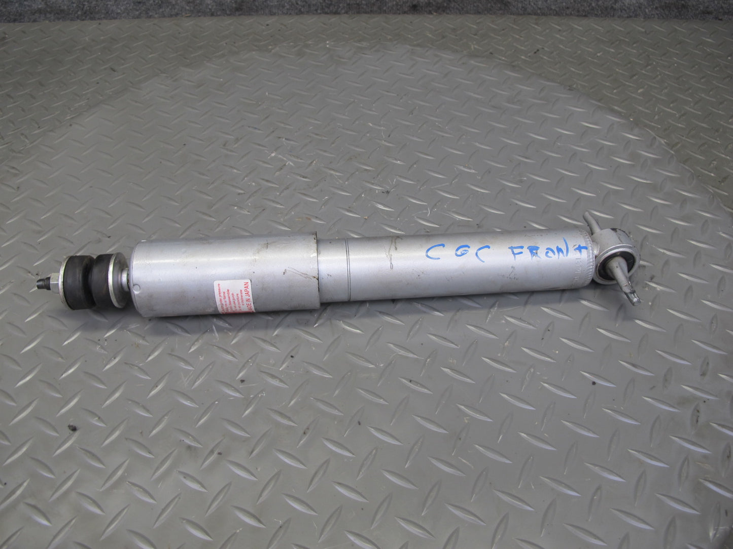 89-96 Chevrolet Corvette C4 Set of 2 Front Left & Right Strut Shock Absorber KYB