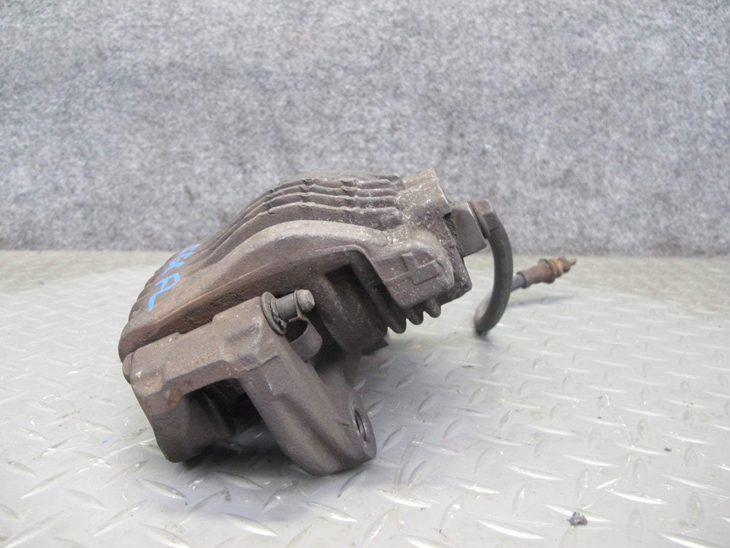 88-94 Chevrolet Corvette C4 Set of 2 Front Left & Right Brake Caliper OEM
