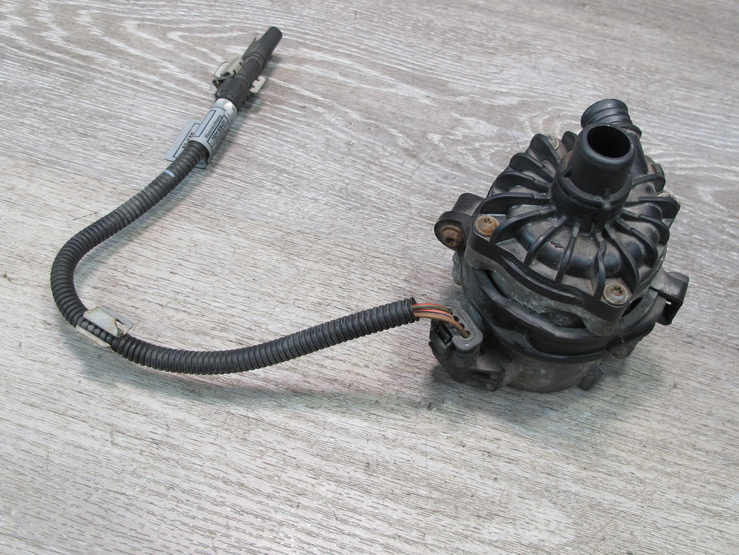 2008-2014 BMW X6 X5 E70 E71 N63 4.4L Auxiliary Electric Coolant Water Pump
