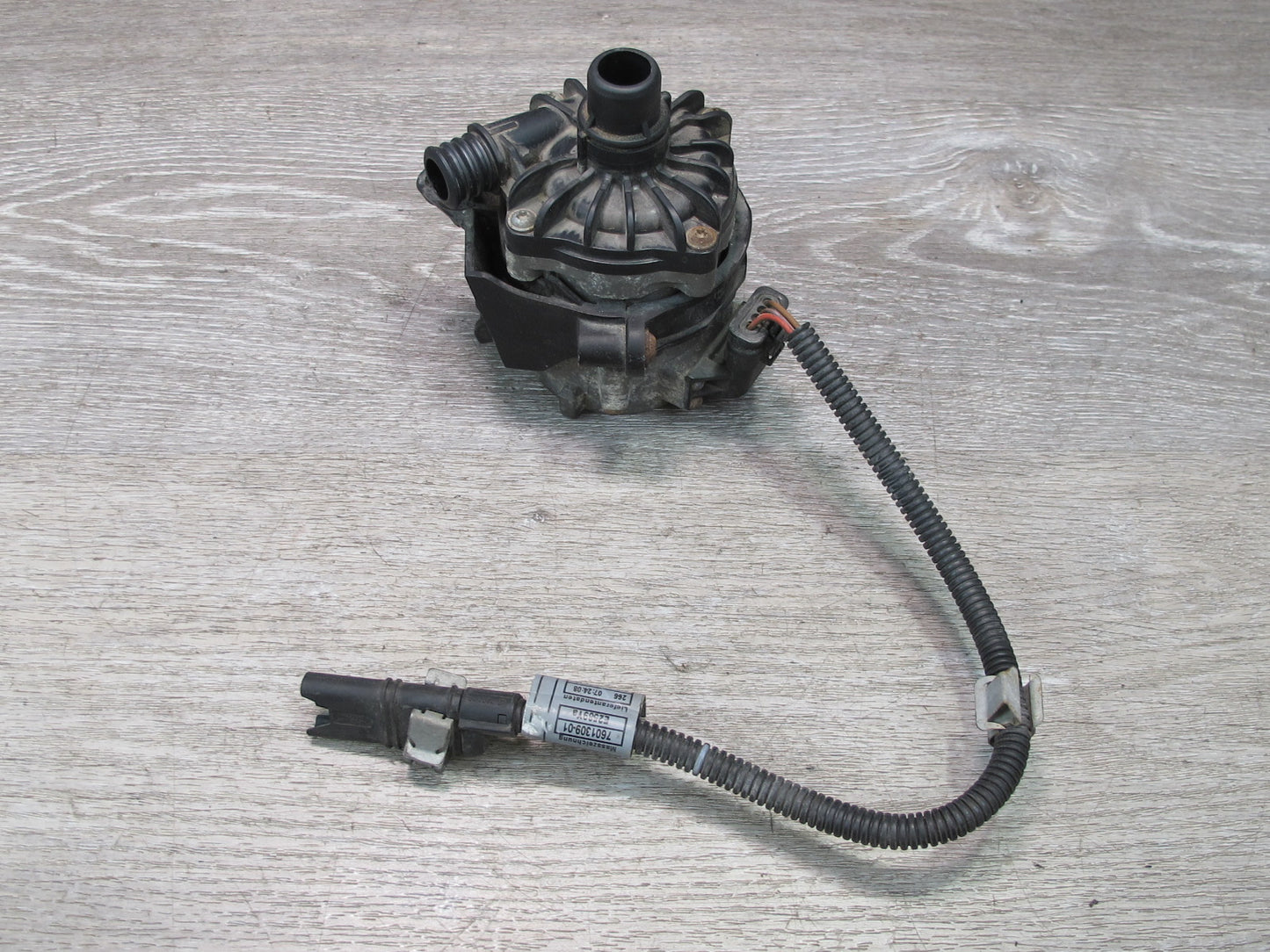 2008-2014 BMW X6 X5 E70 E71 N63 4.4L Auxiliary Electric Coolant Water Pump