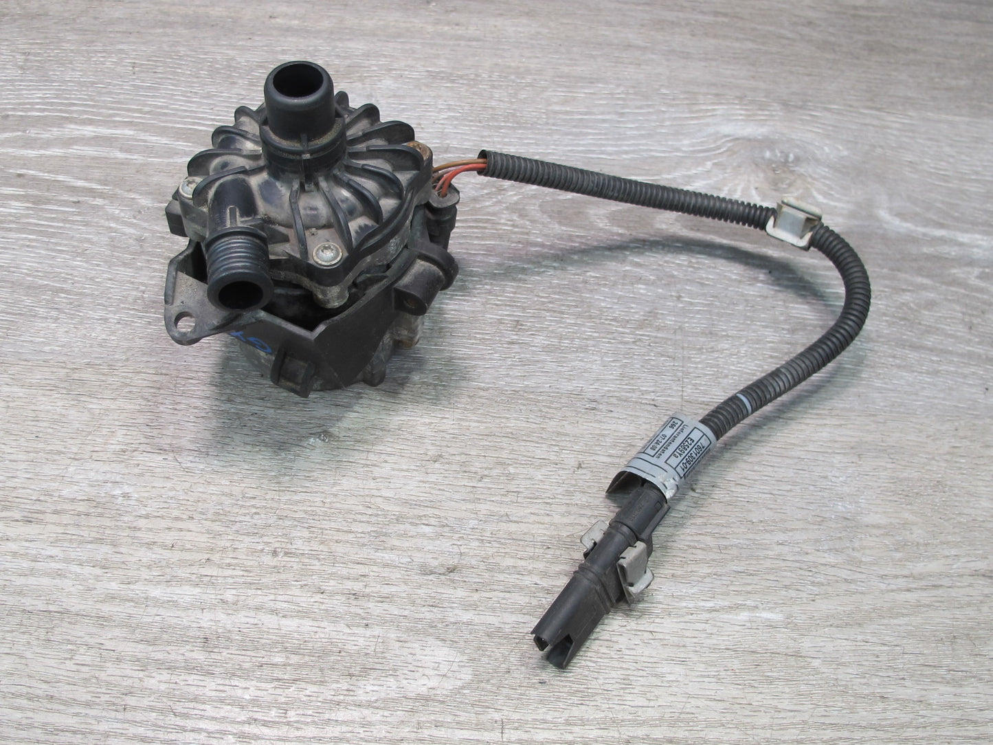2008-2014 BMW X6 X5 E70 E71 N63 4.4L Auxiliary Electric Coolant Water Pump