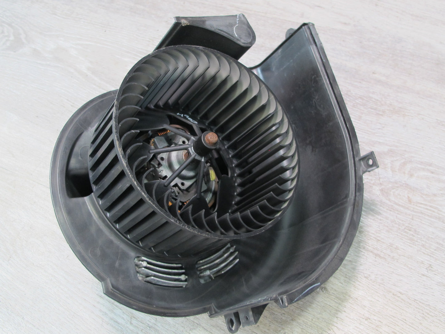 2008-2014 BMW E71 E72 X6 A/C Heater Blower Motor Fan