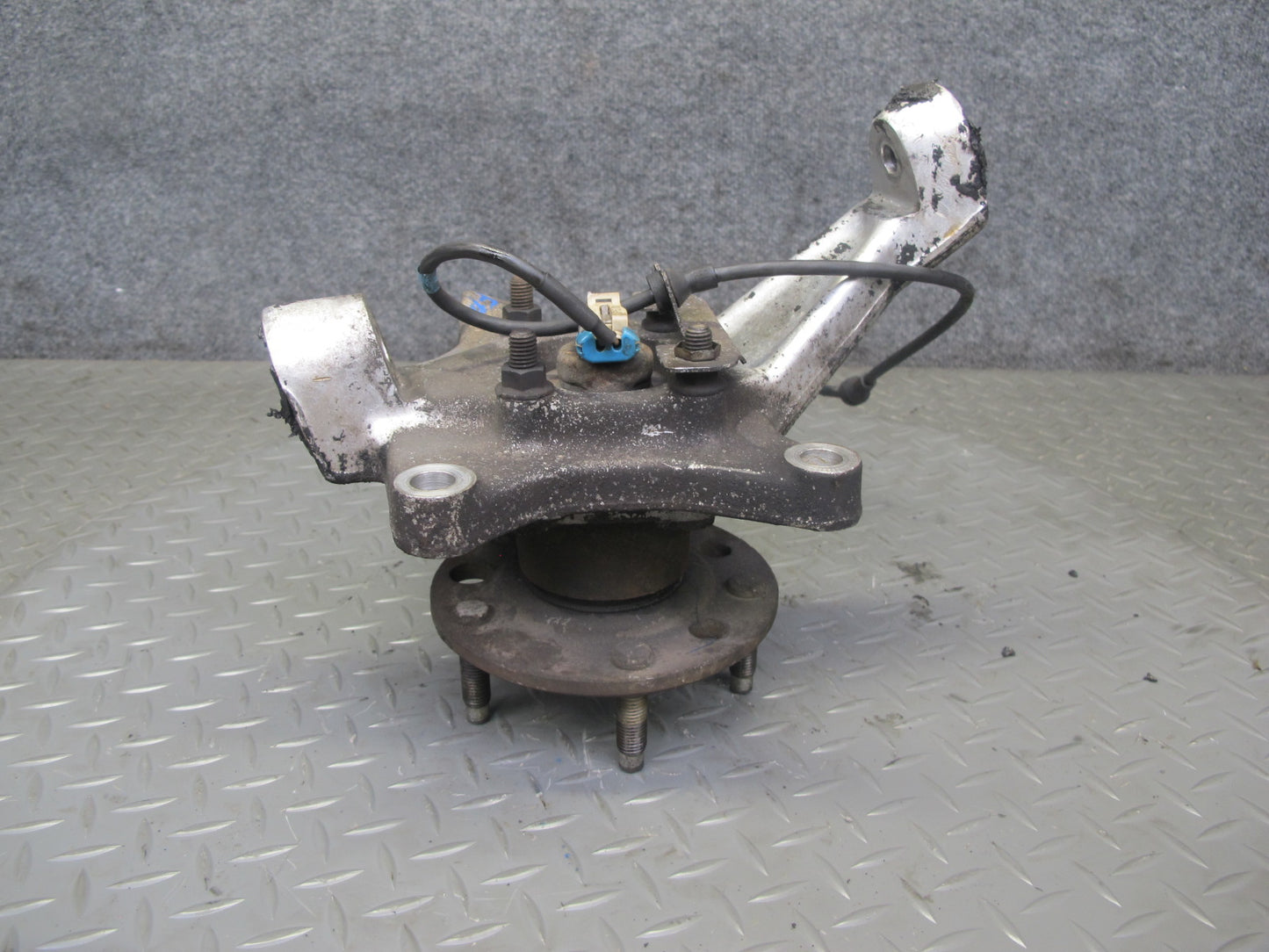 91-96 Chevrolet Corvette C4 Front Right Spindle Knuckle Wheel Hub Bearing OEM