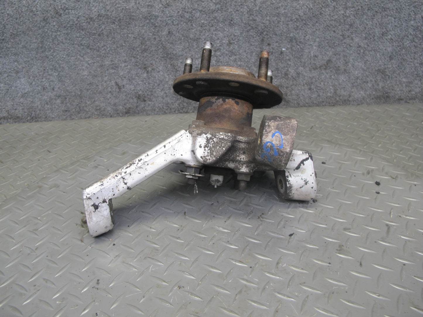 91-96 Chevrolet Corvette C4 Front Left Spindle Knuckle Wheel Hub Bearing OEM