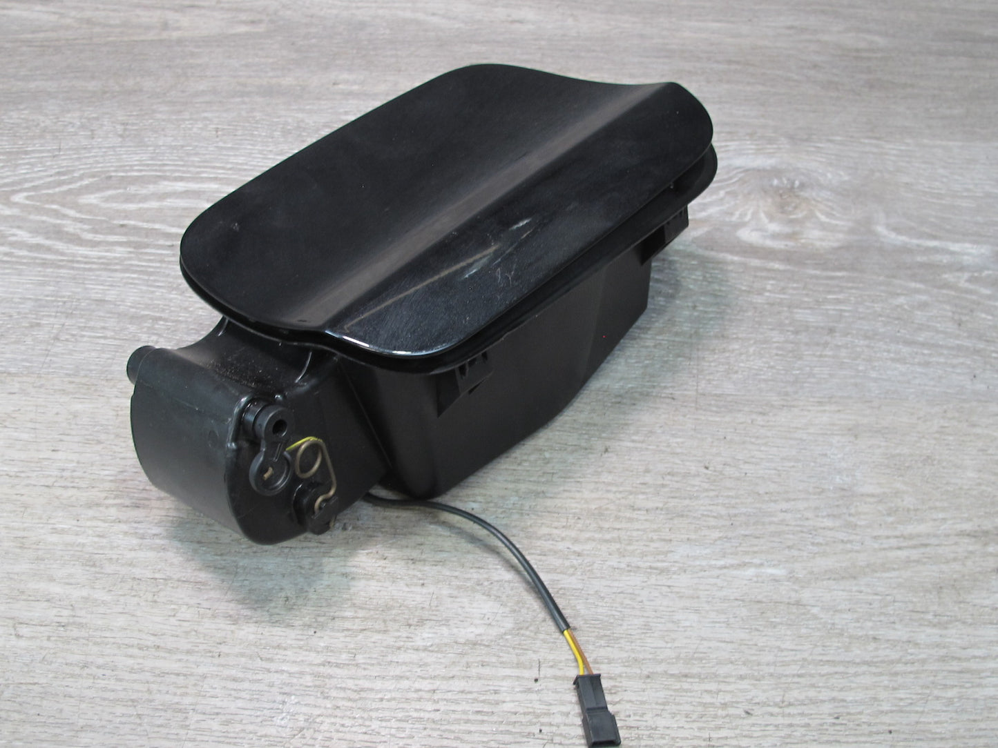 2008-2014 BMW E71 E72 X6 Fuel Tank Filler Door Lid Cover w Housing & Cap