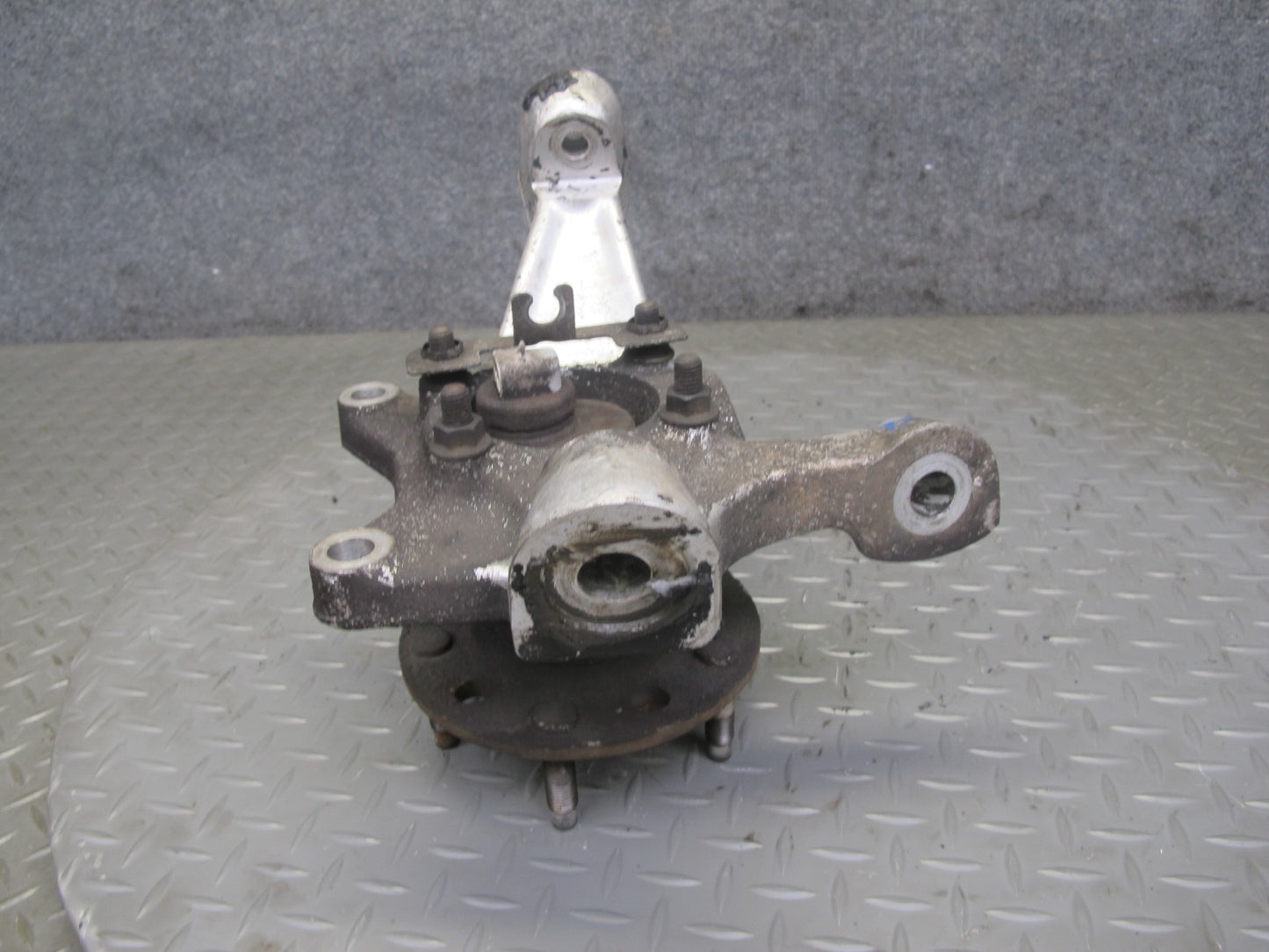 91-96 Chevrolet Corvette C4 Front Left Spindle Knuckle Wheel Hub Bearing OEM