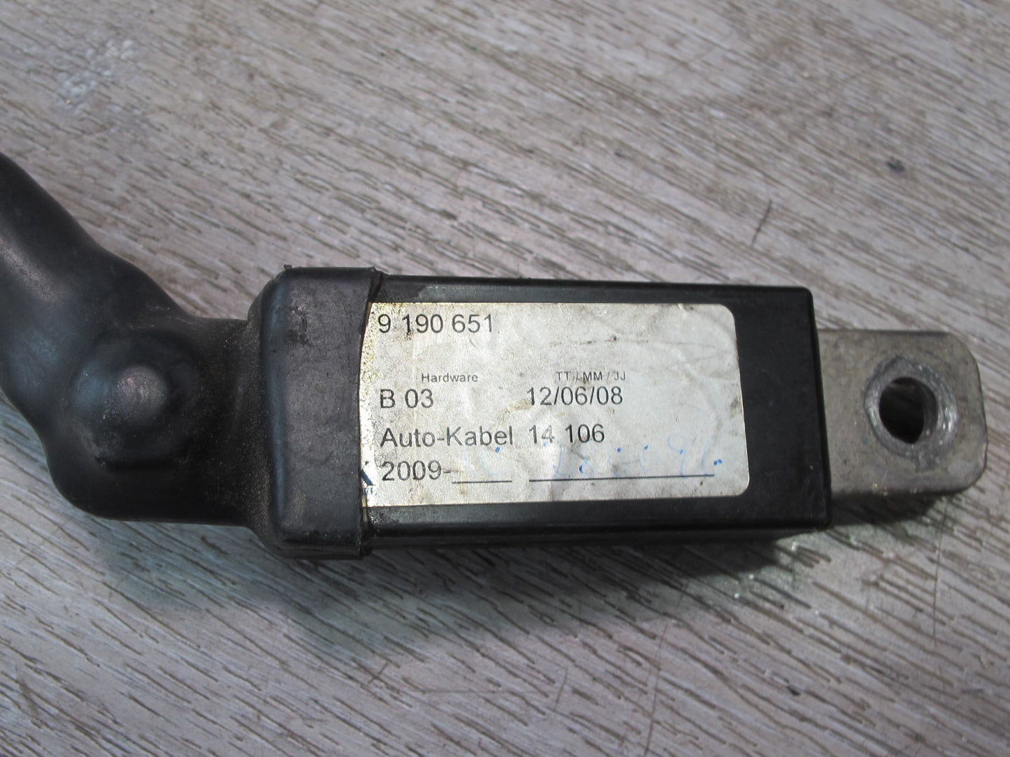 2010-2011 BMW E71 E72 X6 Hybrid Front B+ Distribution Point Battery Fuse 9204768