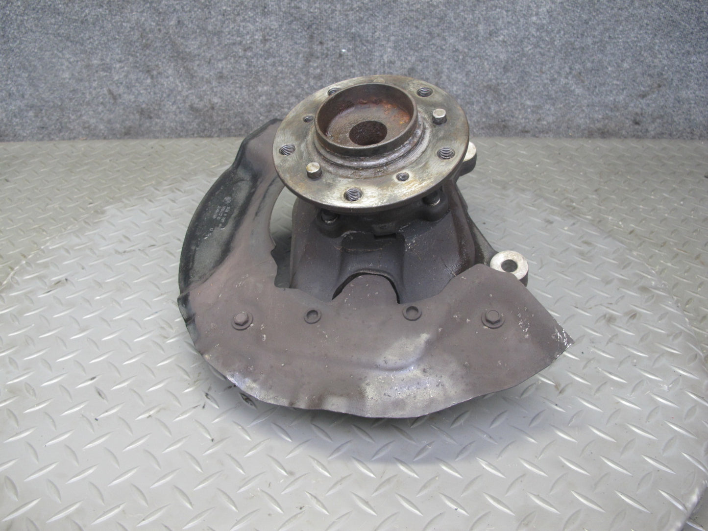 2006-2010 BMW E63 E64 M6 Front Left Spindle Knuckle Wheel Hub Bearing