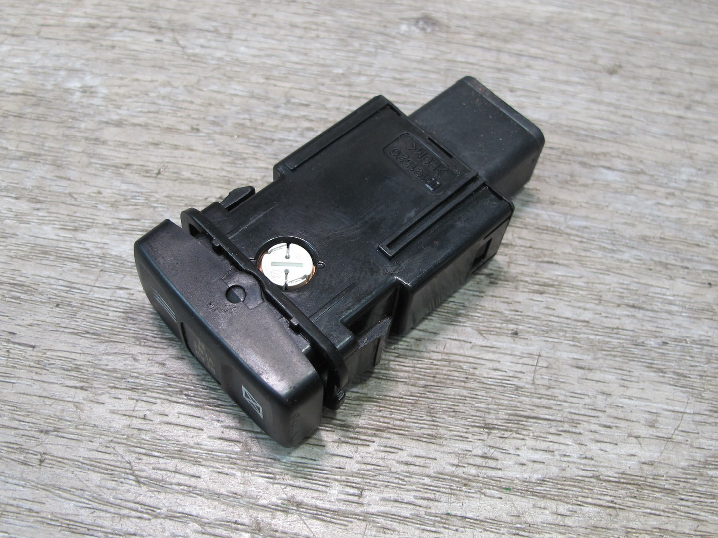 1998-2007 Lexus UZJ100L LX470 Rear Right Seat Air Vent Control Button Switch