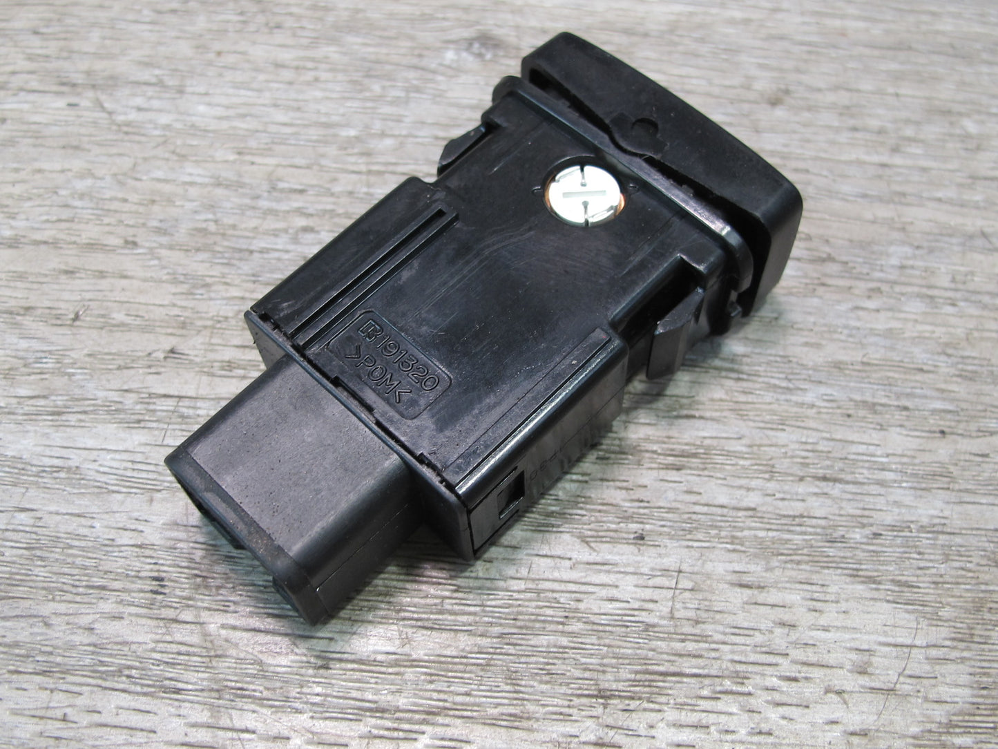 1998-2007 Lexus UZJ100L LX470 Rear Right Seat Air Vent Control Button Switch