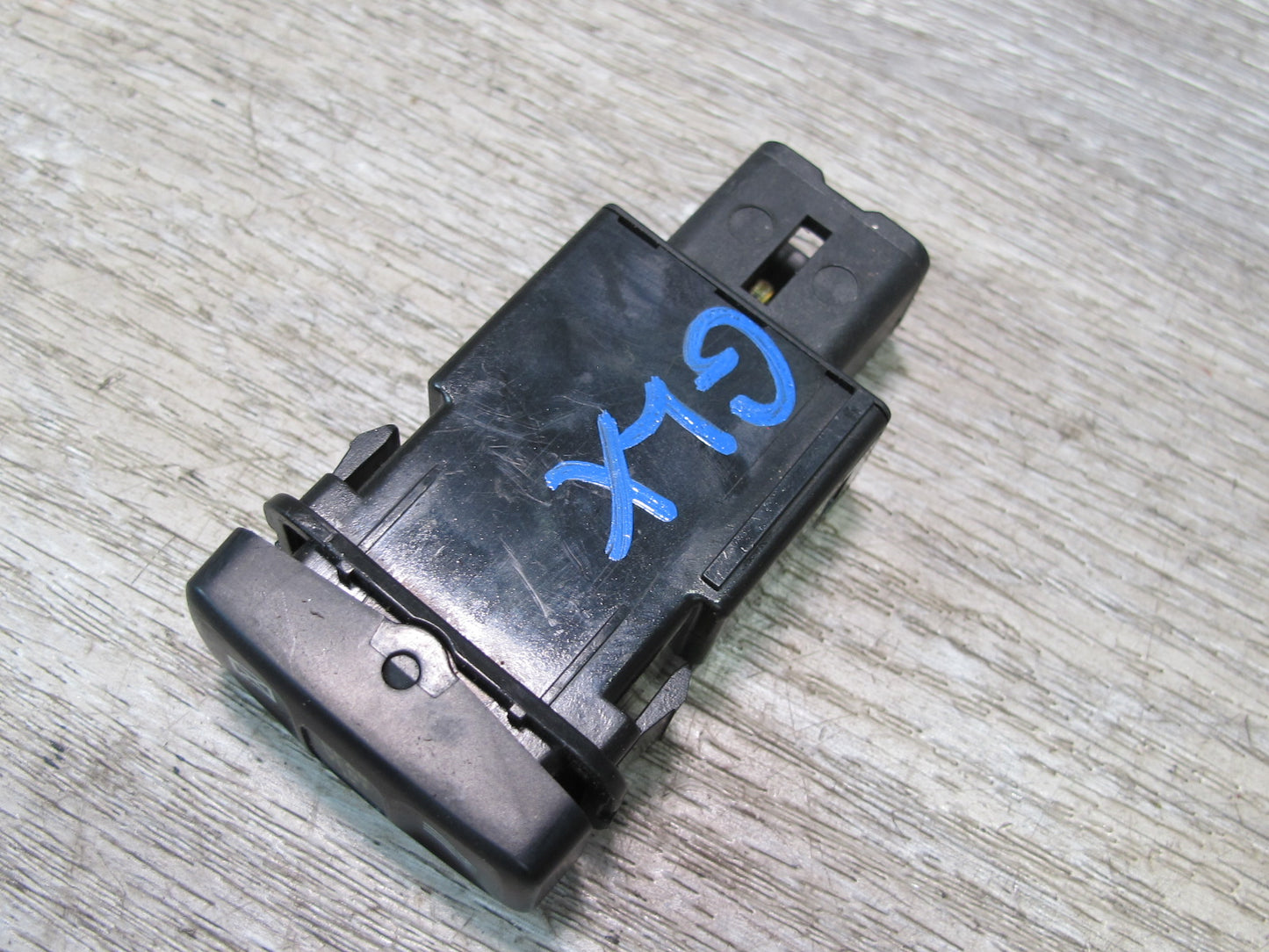 1998-2007 Lexus UZJ100L LX470 Rear Right Seat Air Vent Control Button Switch