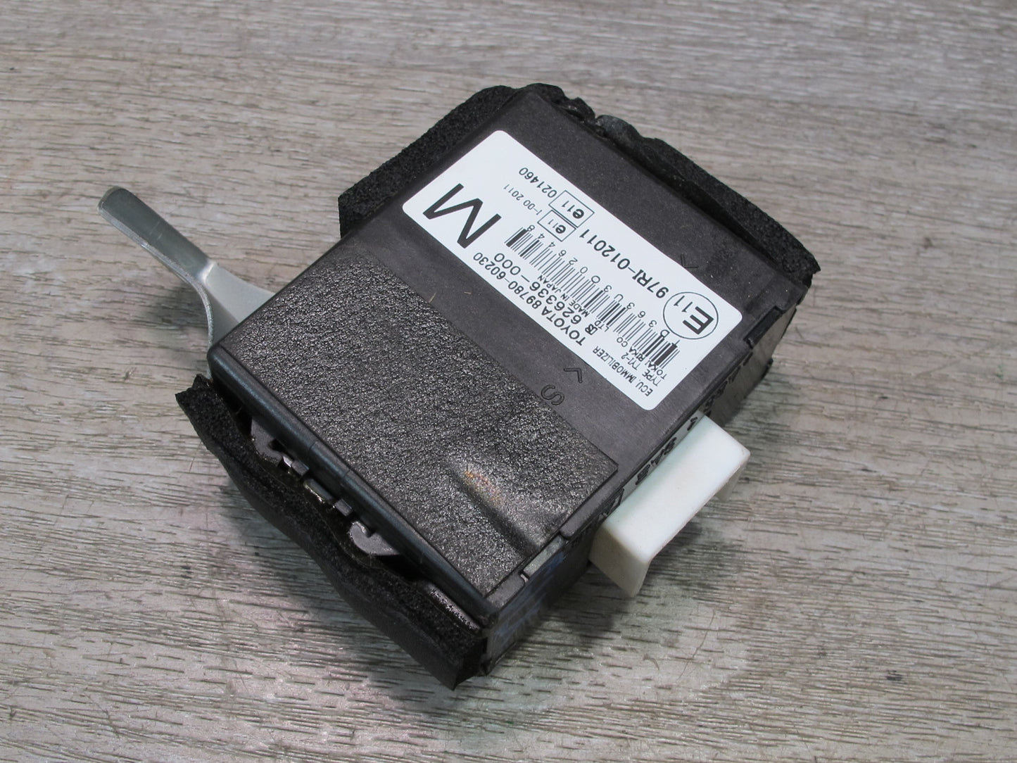 2003-2007 Lexus UZJ100L LX470 Immobilizer ECU Control Module 89780-60230