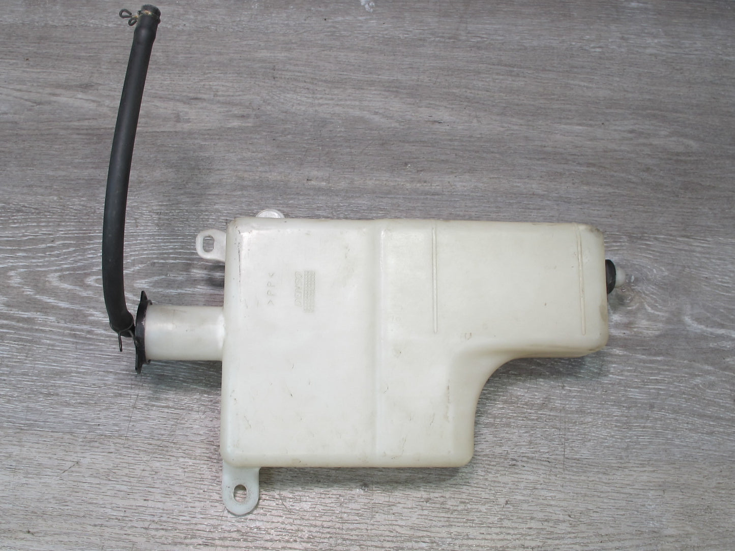 1998-2007 Lexus J100 LX470 Coolant Reservoir Overflow Bottle Expansion Tank