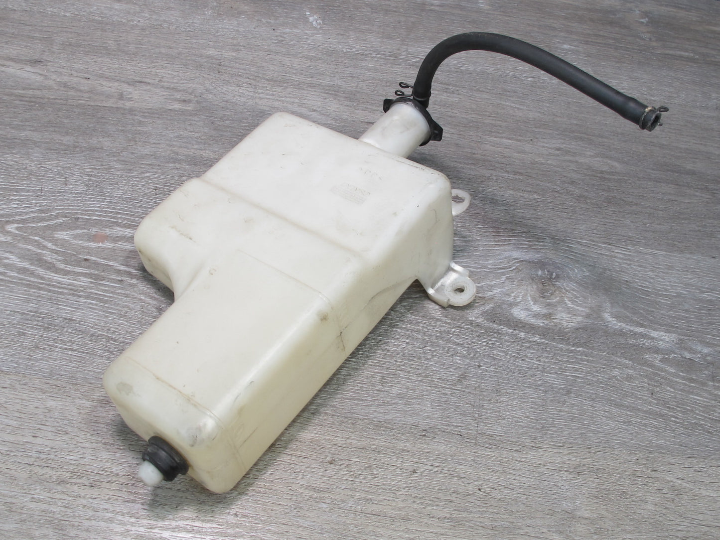 1998-2007 Lexus J100 LX470 Coolant Reservoir Overflow Bottle Expansion Tank