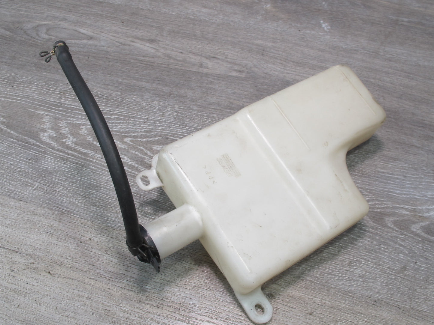1998-2007 Lexus J100 LX470 Coolant Reservoir Overflow Bottle Expansion Tank