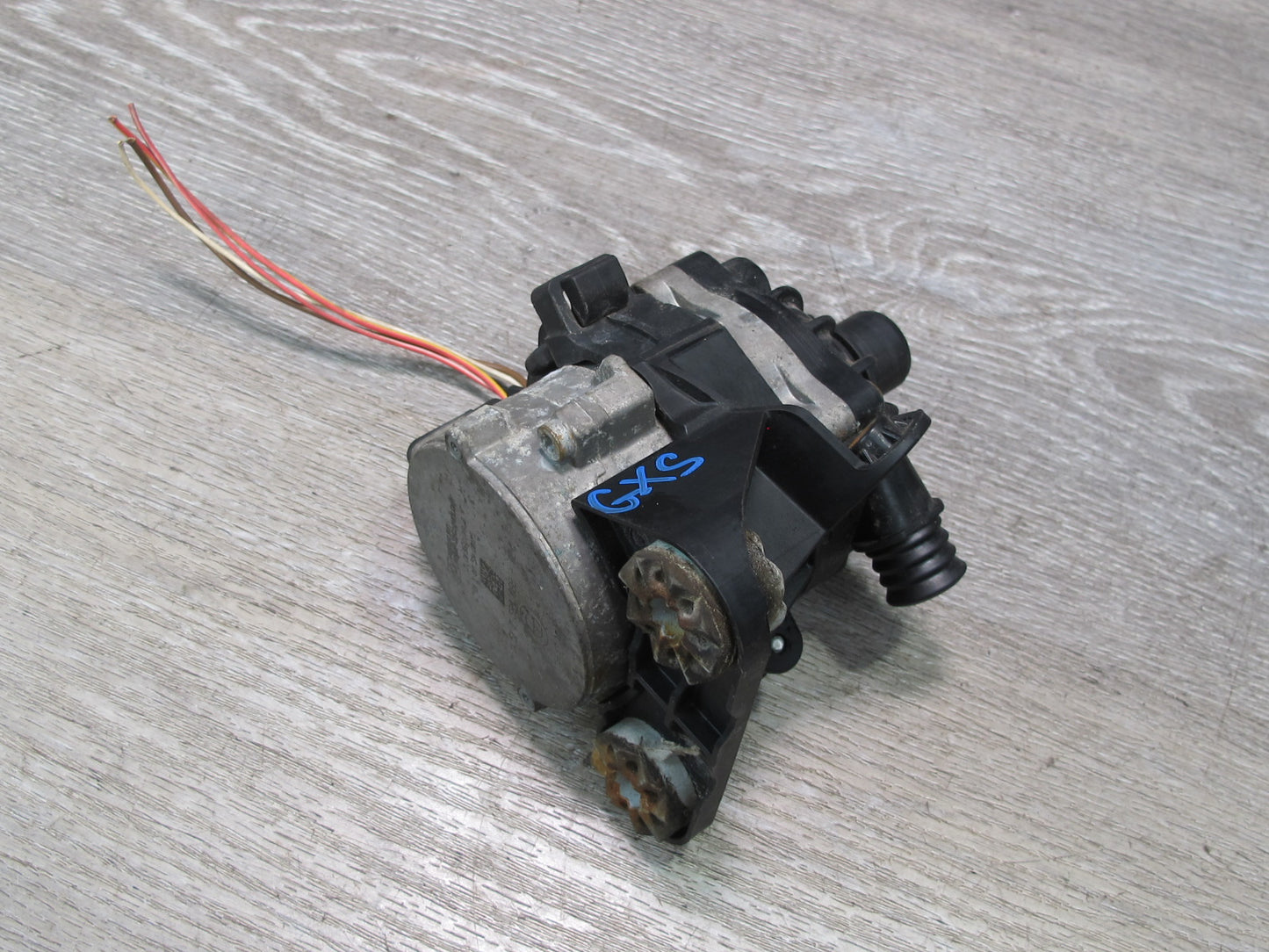 2010-2014 BMW E71 E72 X6 4.4L Auxiliary Electric Water Coolant Pump 7584088