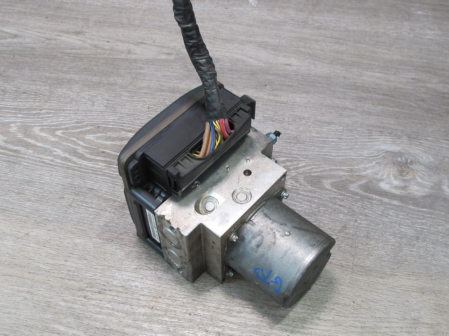 2010-2011 BMW E72 X6 Hybrid Anti Lock Brake ABS Pump Module 6796885