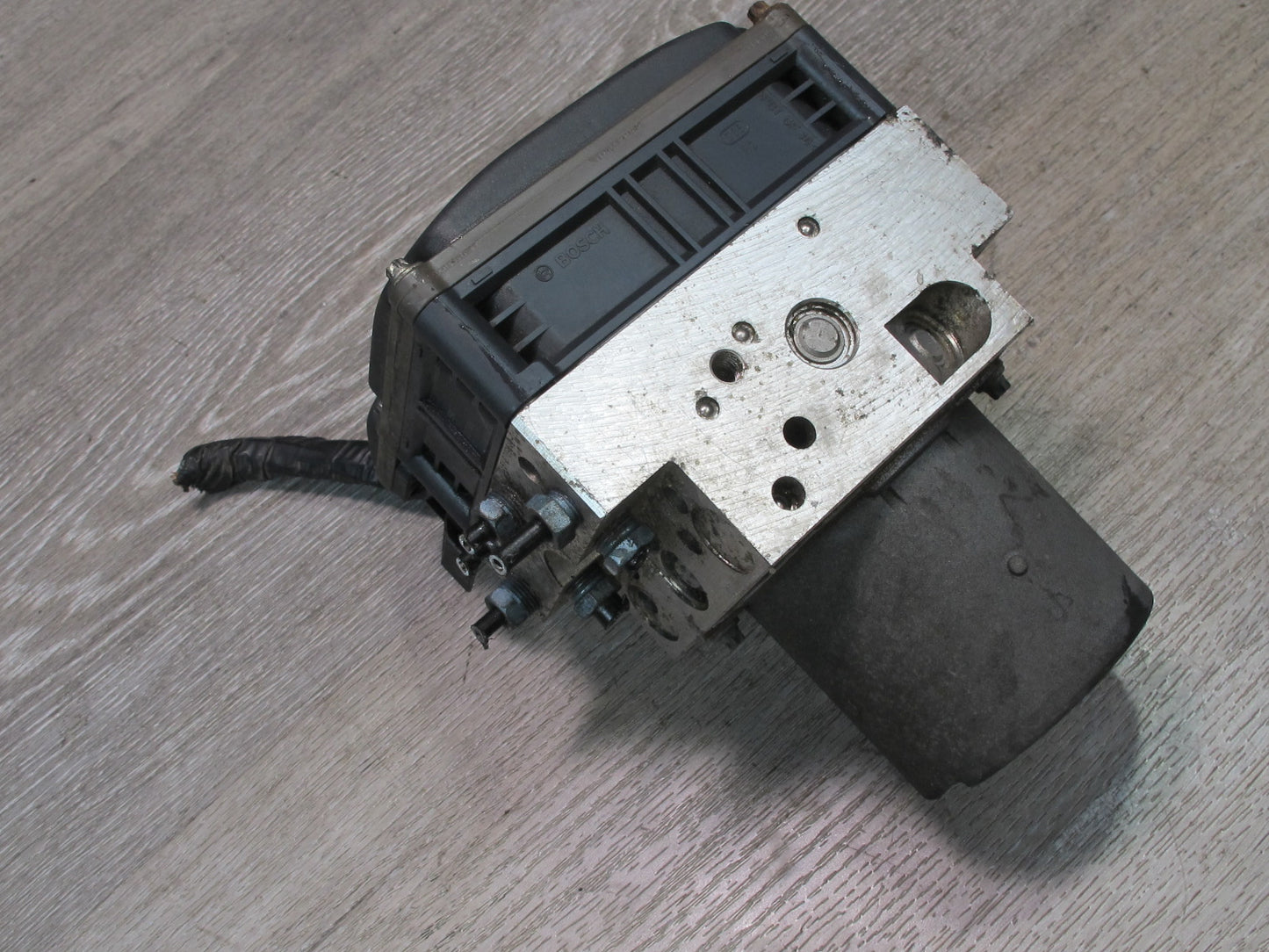 2010-2011 BMW E72 X6 Hybrid Anti Lock Brake ABS Pump Module 6796885