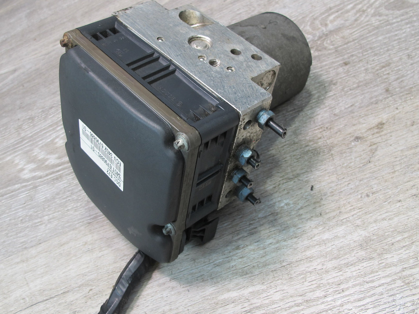 2010-2011 BMW E72 X6 Hybrid Anti Lock Brake ABS Pump Module 6796885