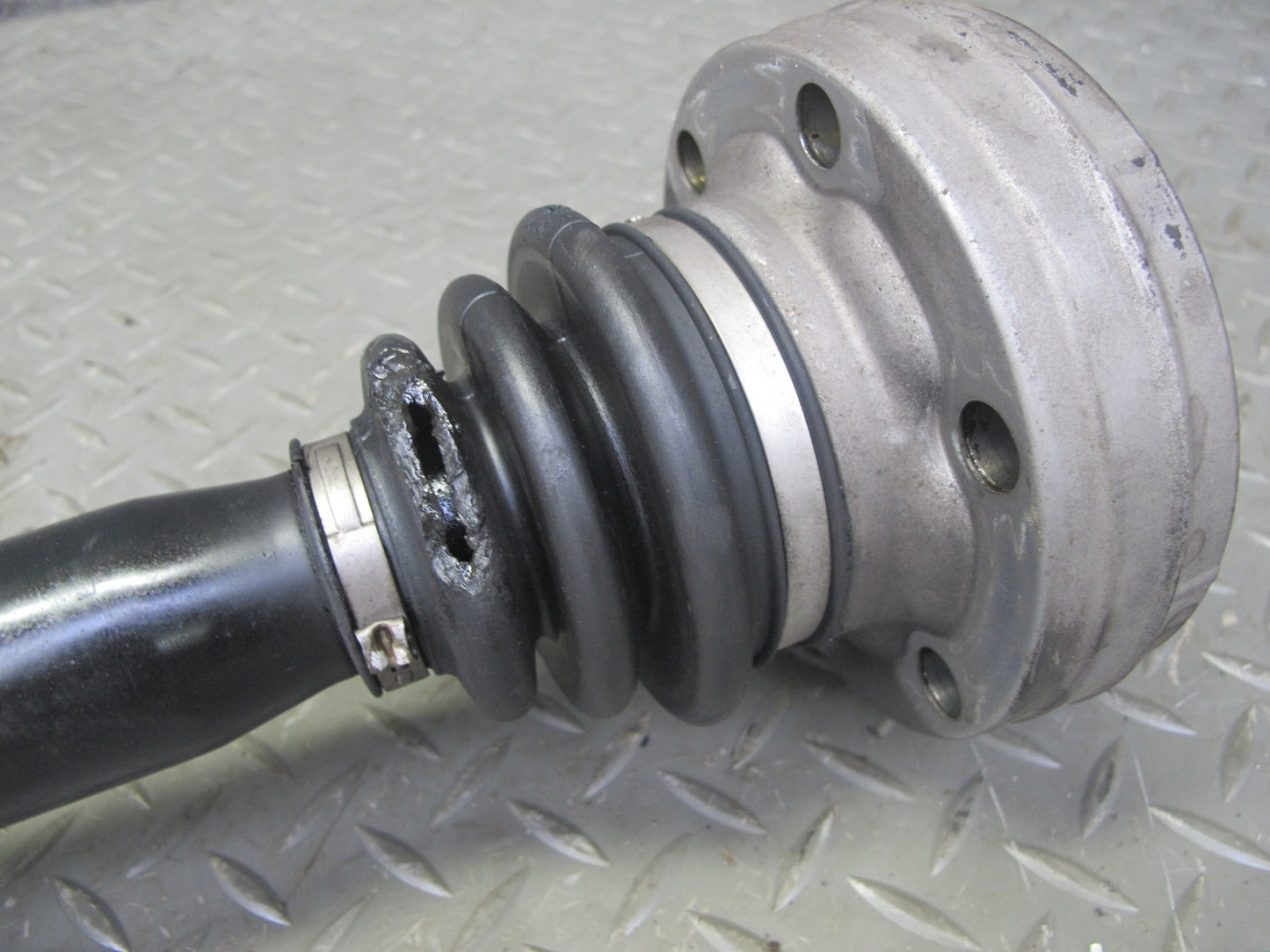 2006-2007 BMW E63 E64 M6 Rear Left or Right Suspension Axle Shaft 2282668