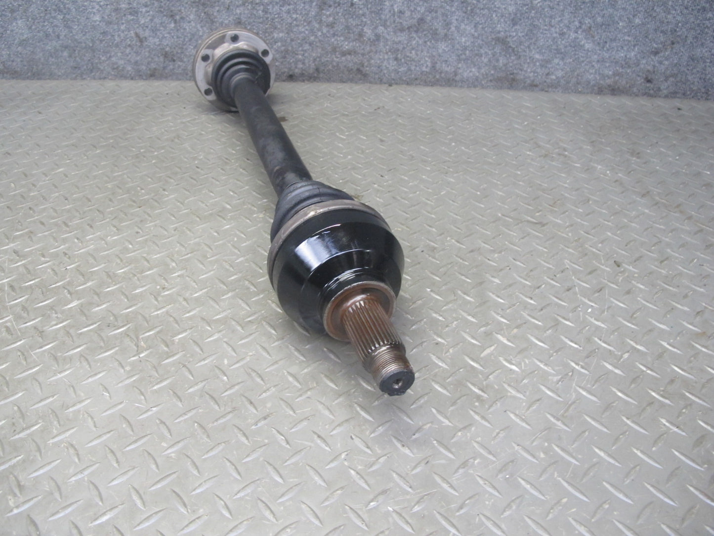 2006-2007 BMW E63 E64 M6 Rear Left or Right Suspension Axle Shaft 2282668