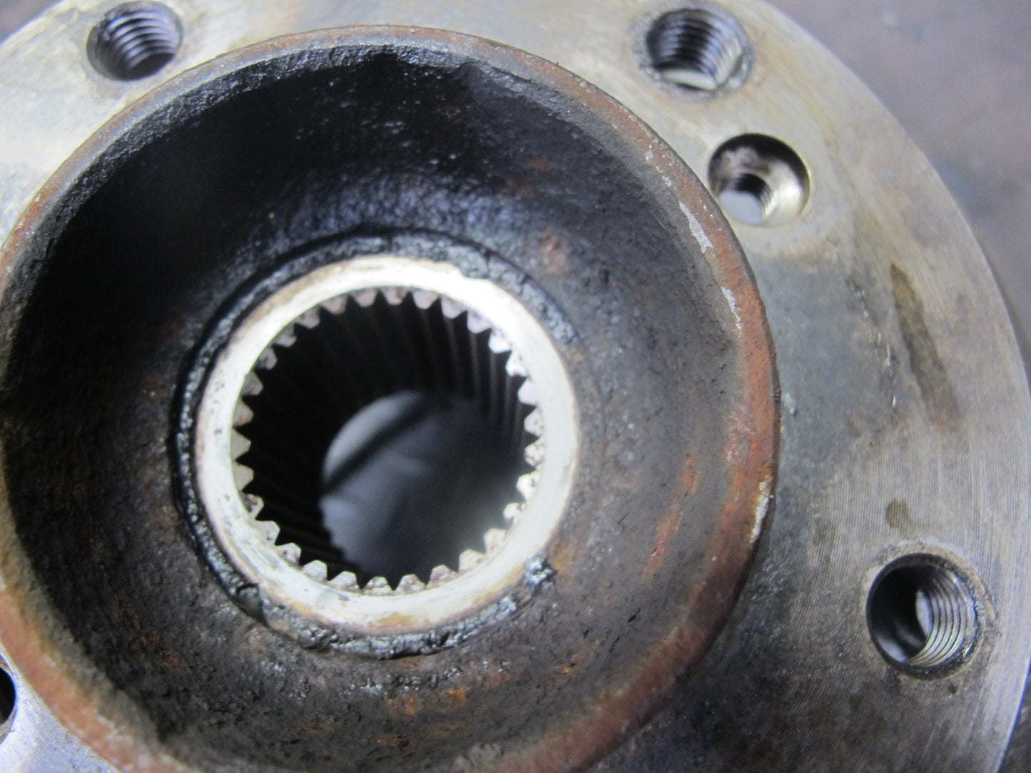 2006-2010 BMW E63 E64 M6 Rear Right Spindle Knuckle Wheel Hub Bearing