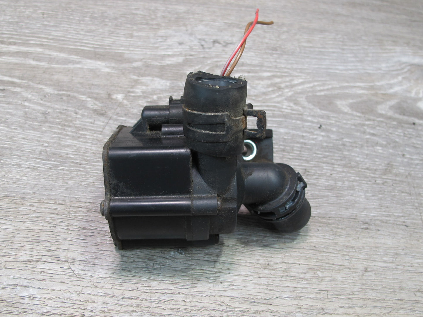 2008-2014 BMW E71 E72 X6 N63 Engine Additional Auxiliary Electric Water Pump