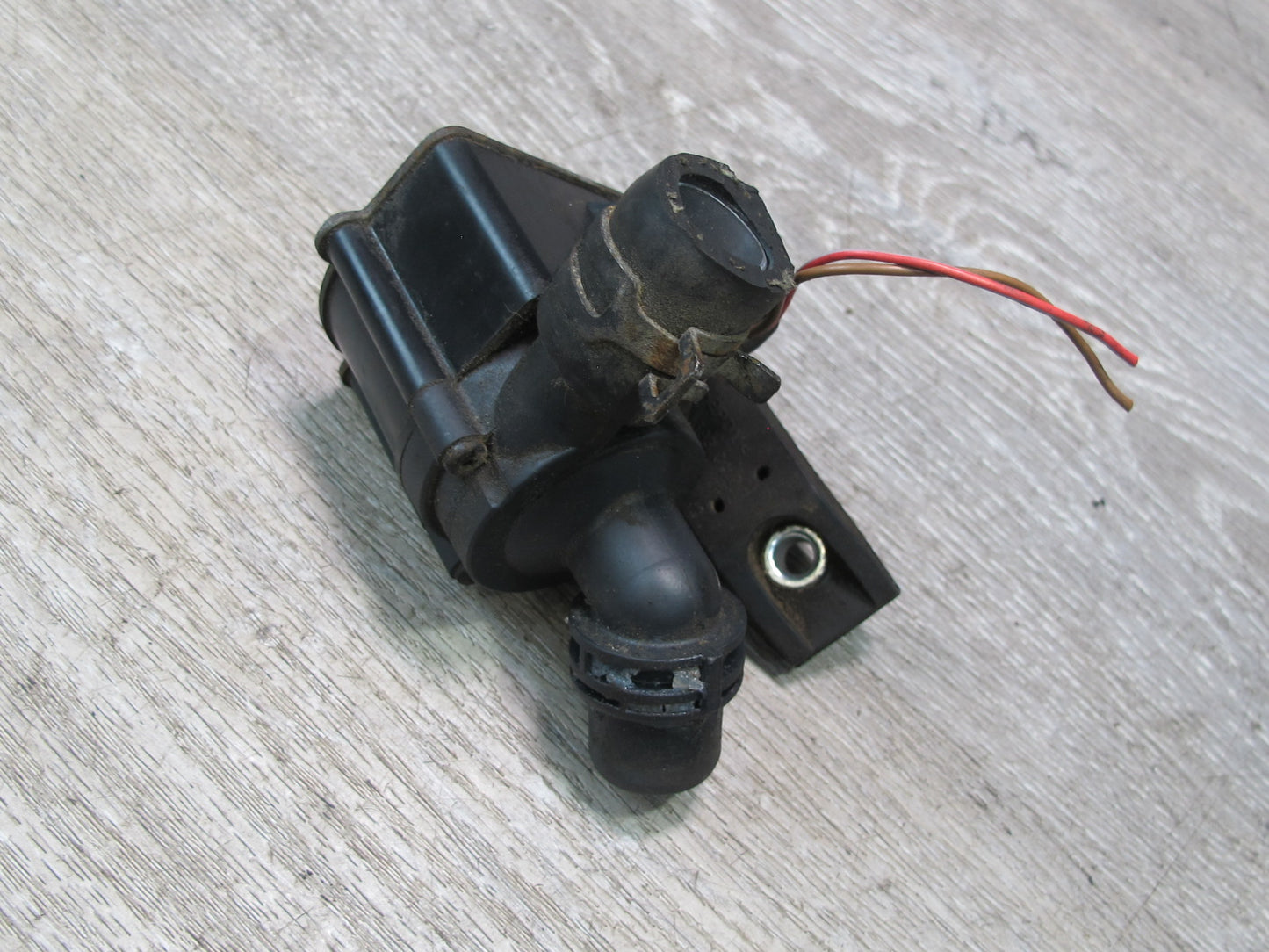 2008-2014 BMW E71 E72 X6 N63 Engine Additional Auxiliary Electric Water Pump