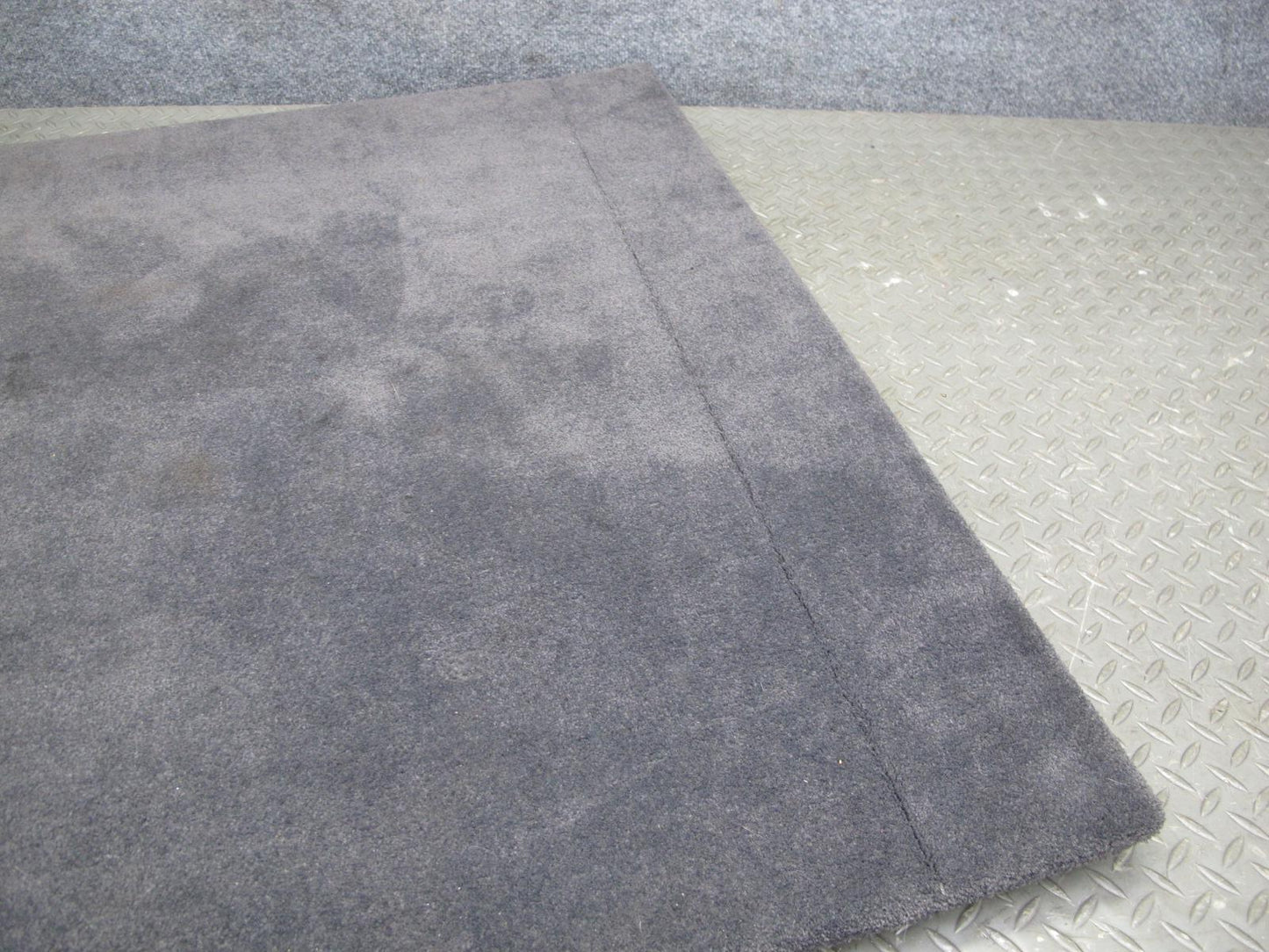 2003-2010 Porsche Cayenne 955 Rear Trunk Floor Carpet Compartment Cover