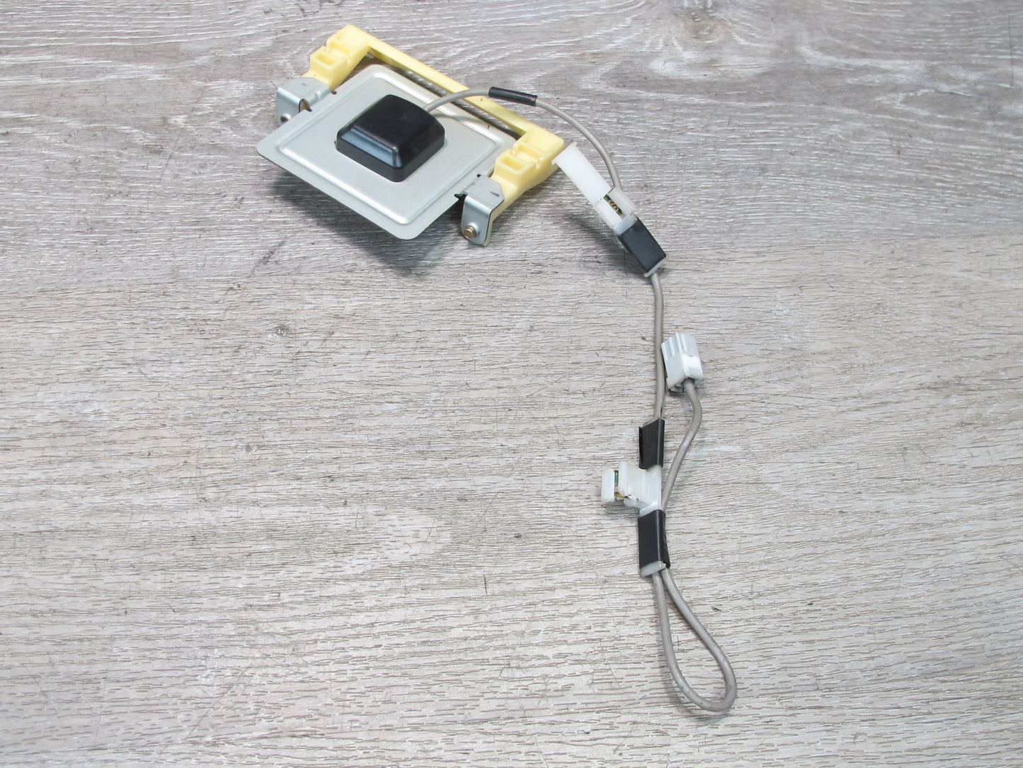 2003-2007 Lexus UZJ100L LX470 Navigation Antenna Control Module 86860-60080