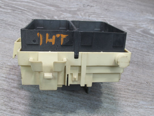 2003-2007 Hummer H2 Dashboard Fuse Relay Junction Box 15190658